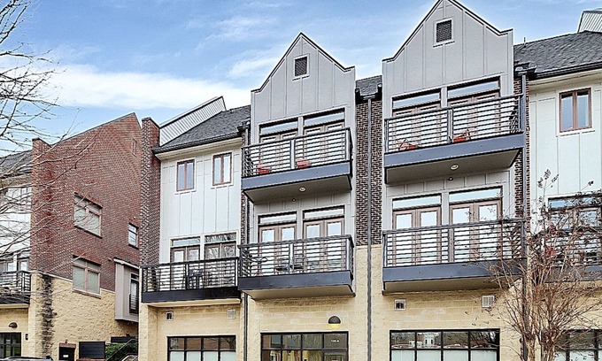 Mount Mourne Apartamento | Penthouse in Davidson NC