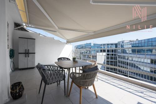 Vardaris Apartamento | Penthouse Level 7, Nilie Hospitality MGMT