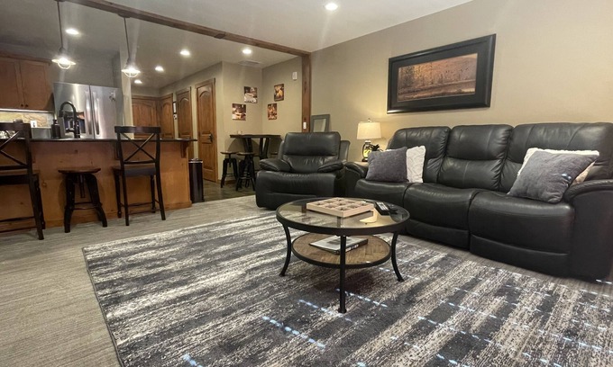 Kellogg Condominio | Penthouse Mountain Haven with Spa Room. Sleeps 6!