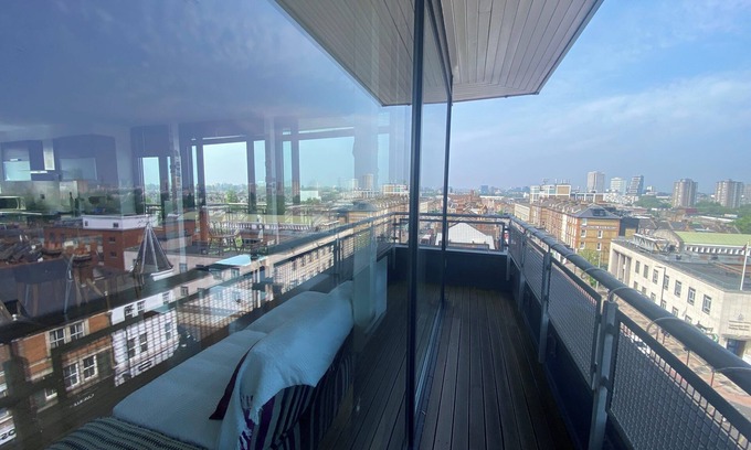 Shaftesbury Apartamento | Penthouse near Clapham Junction large wrap around terrace incredible views