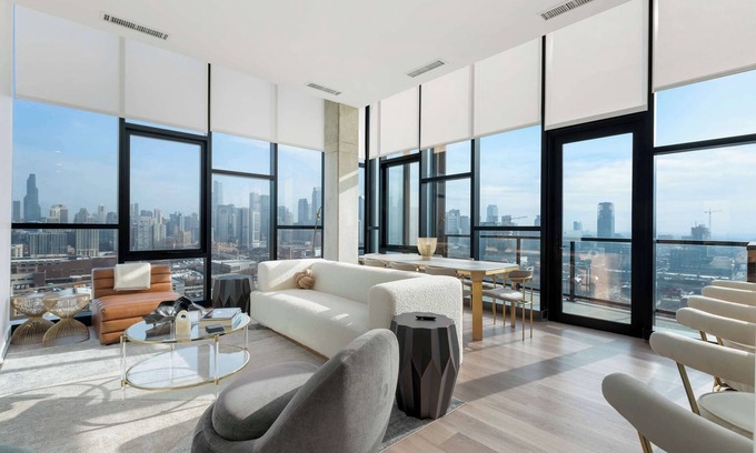 River West Apartamento | Penthouse near Fulton Market: 3BR Luxury