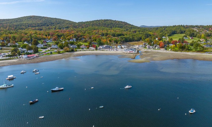 Lincolnville Apartamento | Penthouse - Private Balconies - Beach and Water Views