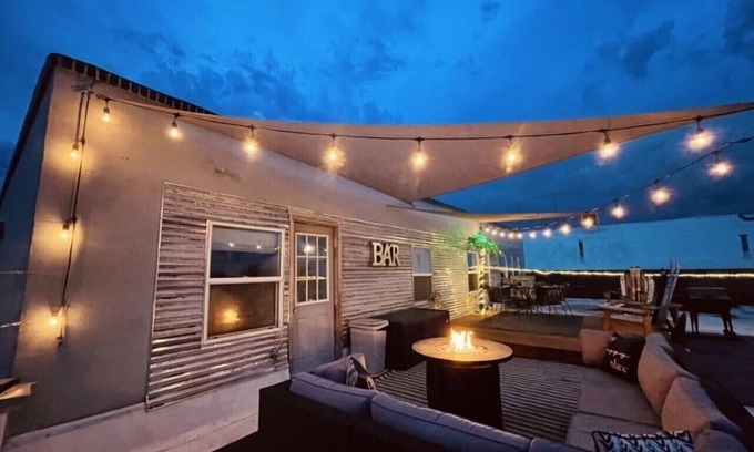 Cortez Apartamento | Penthouse Suite With Roof Top Patio!
