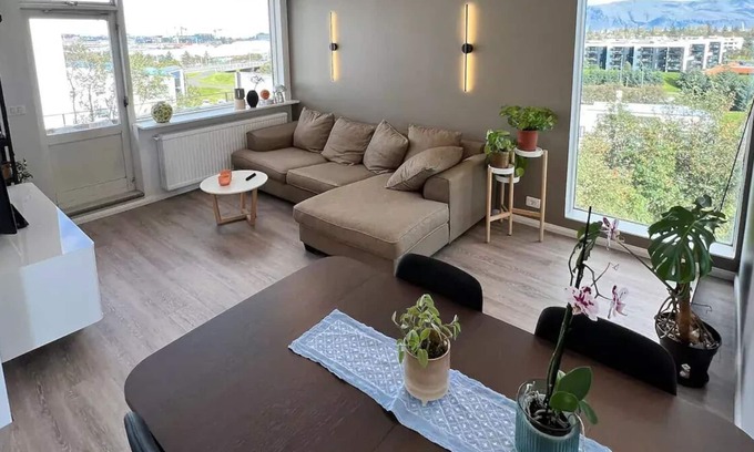 Laugardalur Condominio | Penthouse Views in Mid-Reykjavík