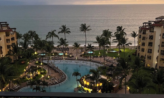 Flamingos Complejo | PENTHOUSE VIEWS! BradAndJoeyRentals Sunsets, beach & city lights