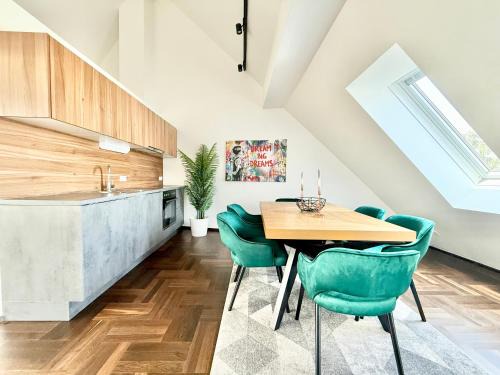 Meidling Apartamento | Penthouse Wien mit Parkplatz und Balkon