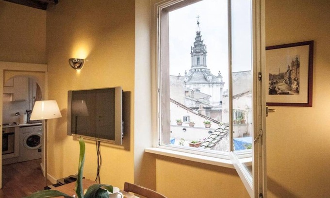 Rione VIII Sant'Eustachio Apartamento | Exclusivo Penthouse at the Pantheon, wi-fi de última hora, oferta de último minuto.