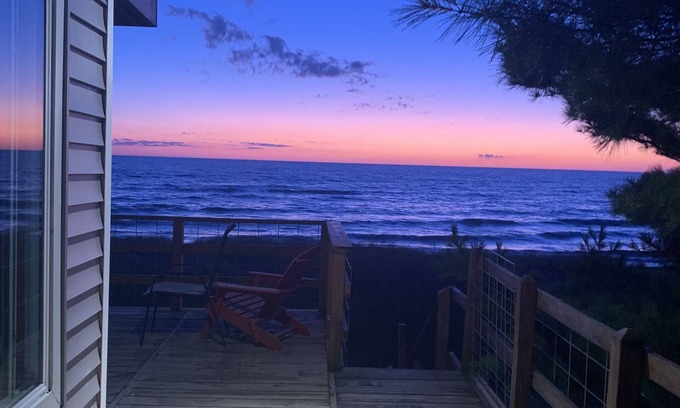Pentwater Cabaña | Pentwater On-Beach with Private Beach and the Areas’s Best Views