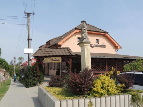 Velke Zaluzie Casa | Penzión Vendelín