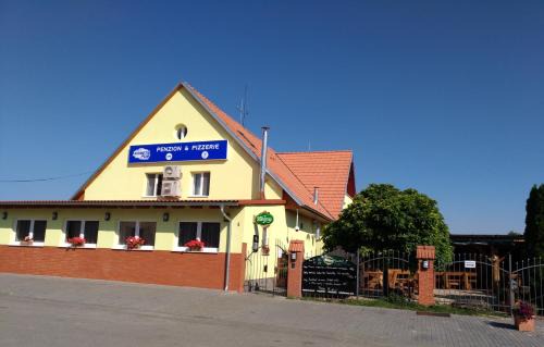 Pasohlavky Casa | Penzion Kometa - rodinný pobyt u Novomlýnských jezer s komfortem, restaurací a dětskou zónou