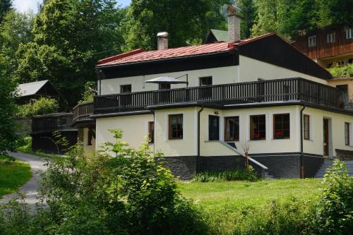 Paseky nad Jizerou Cama Y Desayuno | Penzion Mája - polski pensjonat w czeskich Karkonoszach
