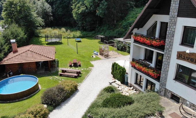Vrchlabi Casa | Penzion Riverside