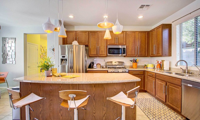 Sonoran Mountain Ranch Casa | ¡NUEVO! Hogar moderno de Peoria con acceso a la piscina y al jacuzzi