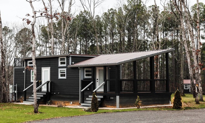 Dover Casa | Pepper's Place 131 ITP