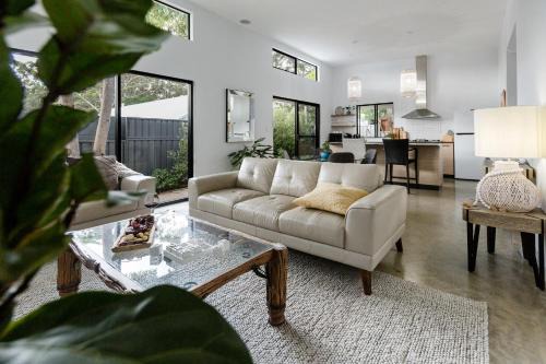 Margaret River Casa | Peppi Place - 2 Bedroom with Ensuites Town Villa