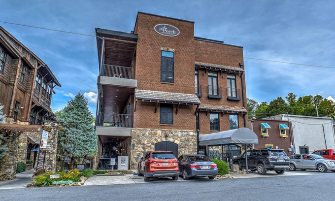 Blue Ridge Cabina | Perch 2 by Escape to Blue Ridge