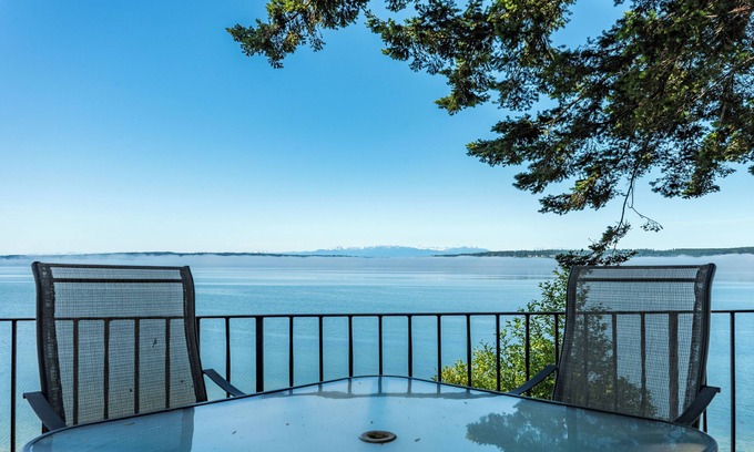 Camano Island Casa | Perch - Breezy Point Hideout: Waterfront w/ Beach, Hot Tub, Kayak, Paddle