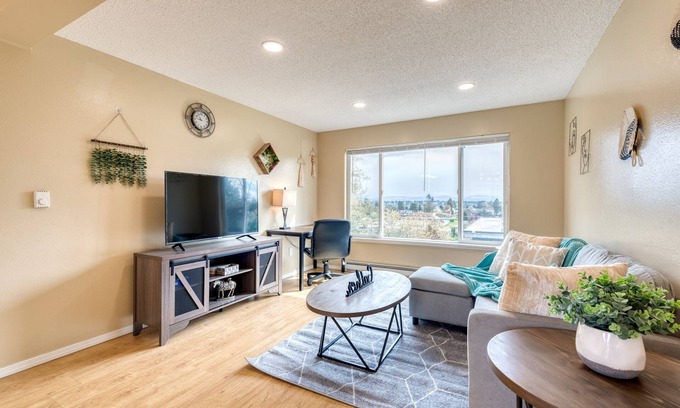 Highline Apartamento | Perch - Cascade Vue 52 BY Betterstay: 2BR | SeaTac | Southcenter