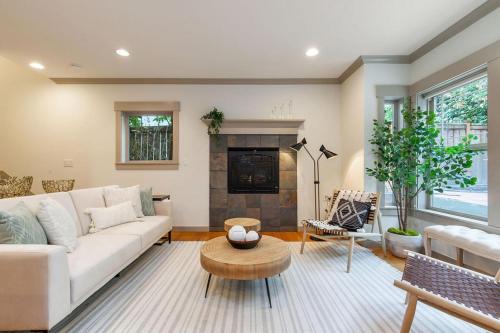 Squire Park Casa | Perch - City Oasis