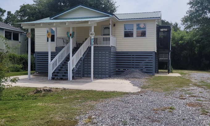Waveland Casa | Perch Pad 2Br 1Ba Near Beach