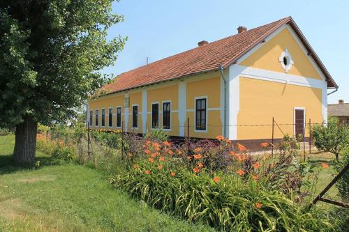 Mezohegyes Casa | Peregi Vendégház