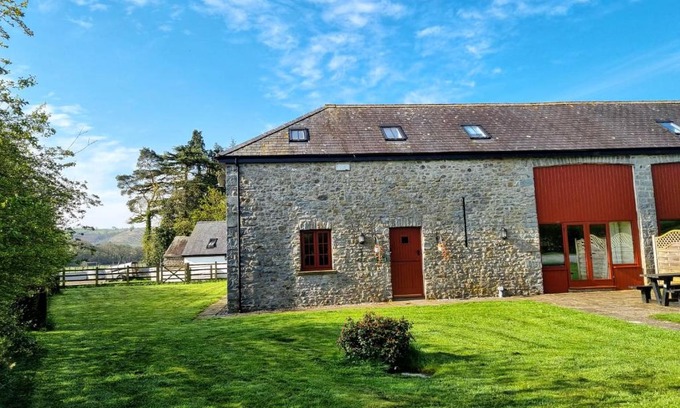 Llandovery Casa | Peregrine Stable Cottage