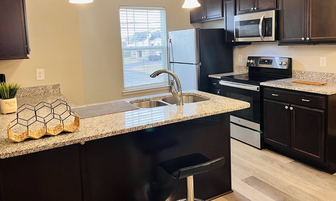 La Vergne Condominio | Perfect 2b/2b 20min from Downtown Nashville!