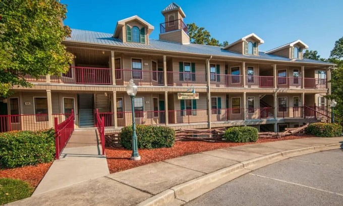 Clarkesville Condominio | Perfect 2BD family vacation spot with Family Friendly Resort Activities on site