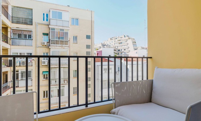 Hispanoamerica Apartamento | Perfect Bernabeu-Hispanoamerica 2BR w/Doorman & Washer, by Blueground