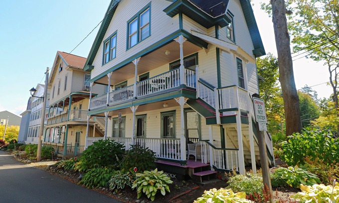 Chautauqua Apartamento | Perfect Chautauqua getaway: 25 Waugh | Unit #3
