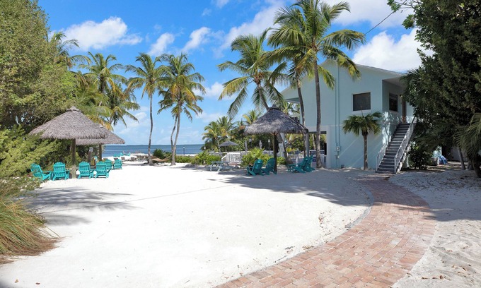 Key Largo Hotel | Perfect Choice! With Stunning Views of the Island, Private Beach, Pet-Friendly