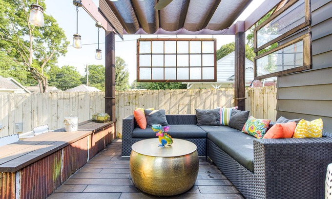 Broad Ripple Casa | Perfect Fall Getaway: Hot Tub, Bikes, & Dog Friendly in Heart of Broad Ripple!