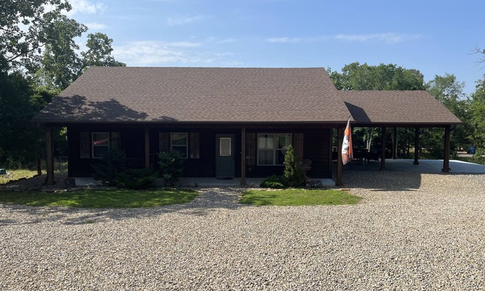 Vian Casa | Perfect family & fishing retreat at Pine Cove.