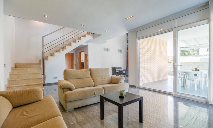 Tamarit Villa | Perfecta para vacaciones en familia con piscina privada - VILLA LA MORA