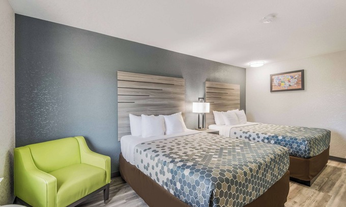 Lovington Hotel | Perfect for Budget Conscious Traveler | 4 Rooms w/ Free Parking