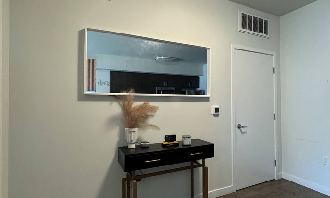 City West Condominio | Perfect for Business Travelers in beautiful Downtown Los Angeles