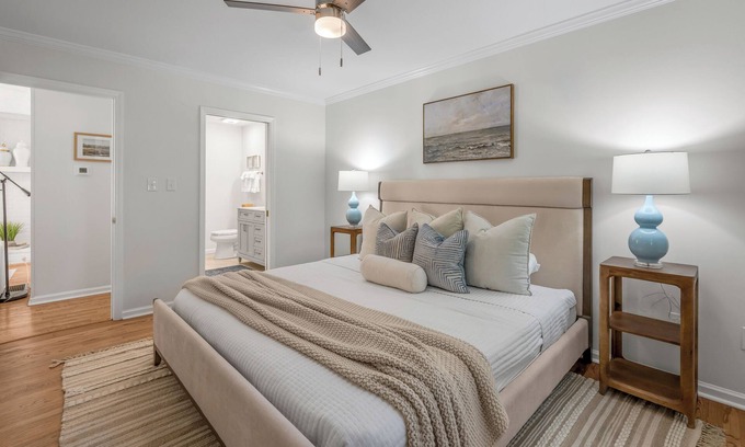 Lexington Casa | Perfect for Extended Stays! Luxury Townhome in Quiet Neighborhood Near UK