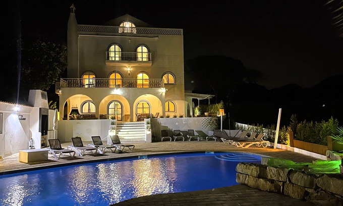 Vale do Garrao Villa | Ideal para grupos deportivos o varias familias: voleibol de playa y deportes de playa