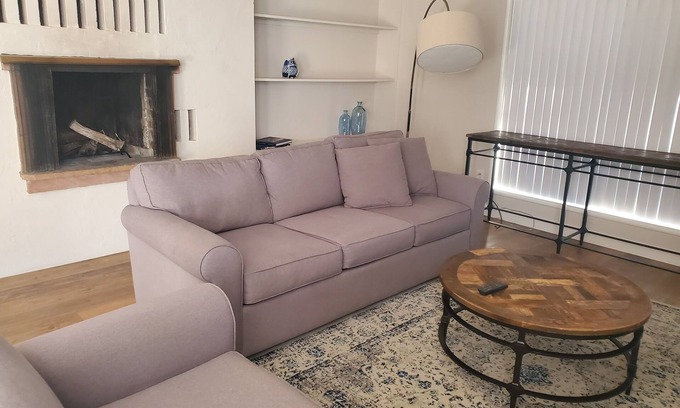 Deer Park Casa | Perfect for traveling Dr.s and Nurses, near the St. Helena Hospital