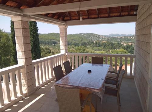 Zrnovo Casa | Perfect Getaway Near Korčula’s Scenic Sights and Beaches