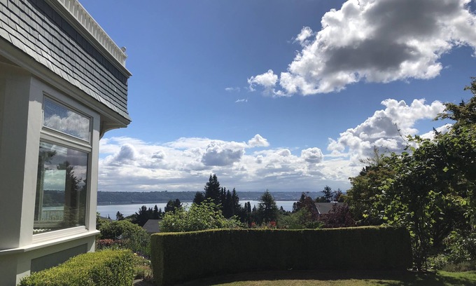 North End Casa | Escapada perfecta con vistas a Puget Sound, cerca de Ruston Point y UPS