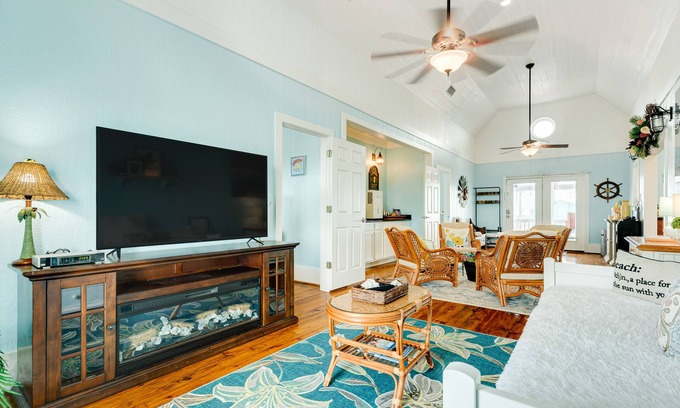 Port Bolivar Casa | Perfect | Gulf Views | Furnitured Deck | Sleeps 10