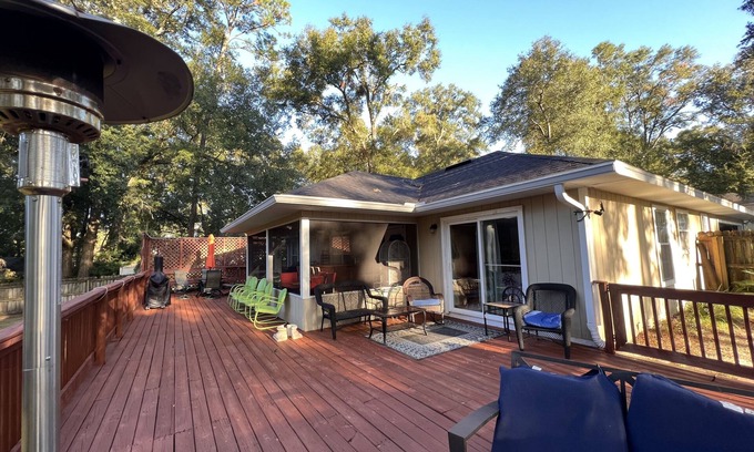 High Springs Casa | Perfect HAVEN paradise! Location, fenced, handicapped,Kayaks,Pets, Dive and kids