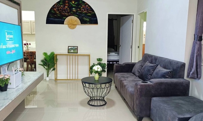 Saraphi Casa | Perfect Home 15 mins from airport.