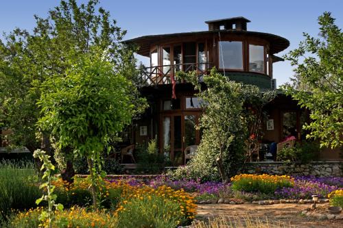 Orhangazi Casa | Perfect Home with Private Beach by Iznik Lake