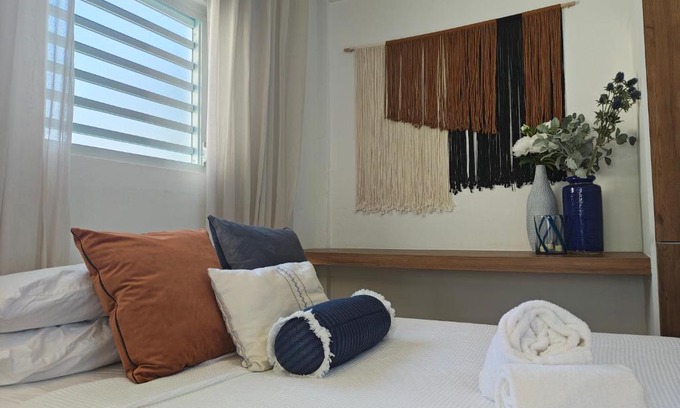 Santurce Apartamento | Perfect Homebase Studio Near Beach