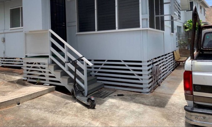 Diamond Head - Kapahulu - St. Louis Cabaña | Perfect Honolulu location Clean comfortable room