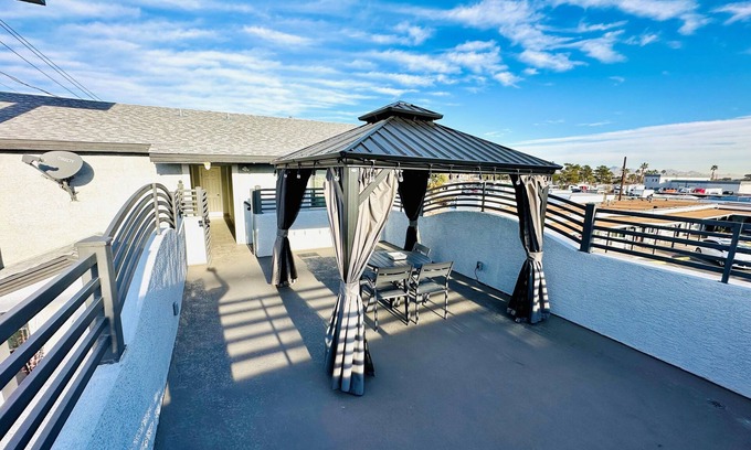 Sunrise Manor Hotel | Perfect Inn Motel