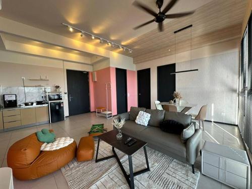 George Town Apartamento | Perfect KTV Set & Netflix 3 Queen Bed Seaview