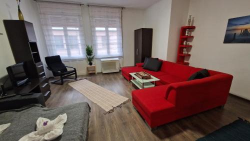Belso-Ferencvaros Apartamento | Perfect located flat with gametable
